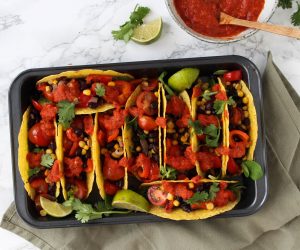 Mexicaanse taco's spicy tomatensaus